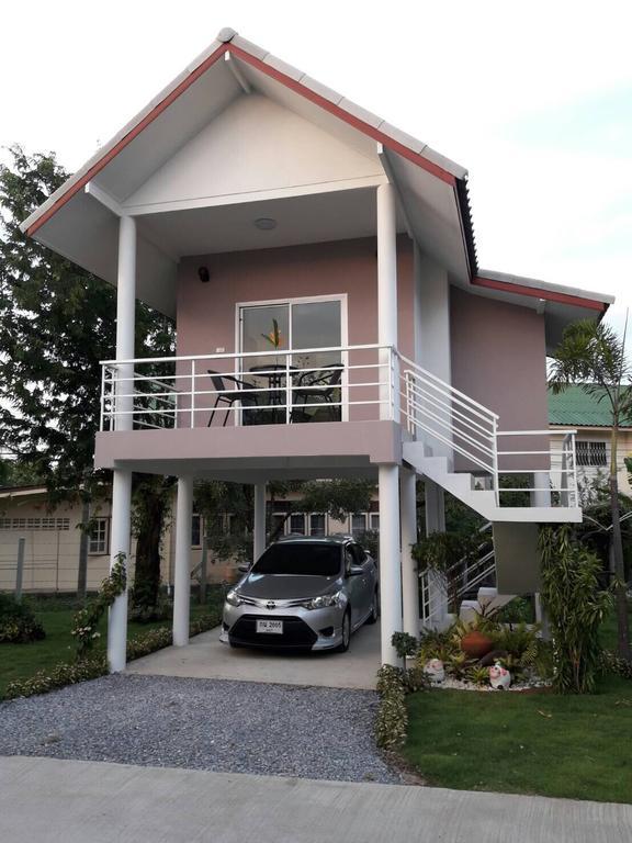 Baan Suan Geb Tawan Hotel Lopburi Exterior photo