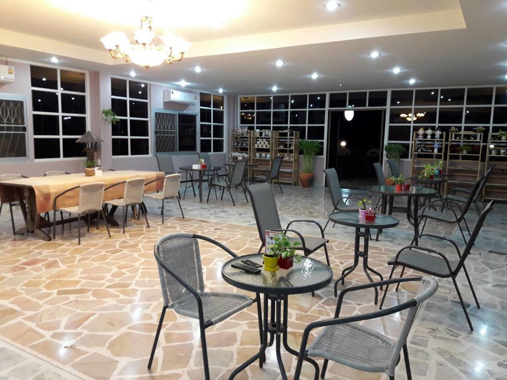 Baan Suan Geb Tawan Hotel Lopburi Exterior photo